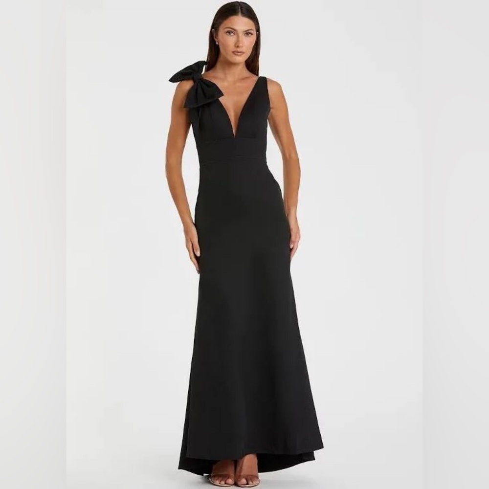 NWT BEAUTIFUL Mac Duggal bow detail a-line gown size 14